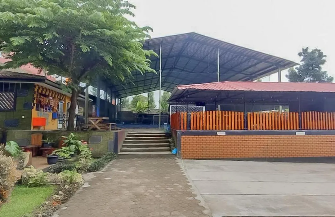Hotel Sri Indrawati Puncak Mitra RedDoorz-1